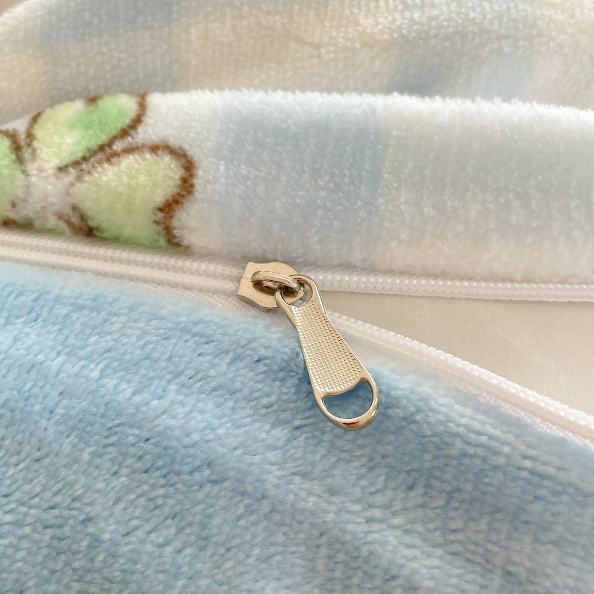 91家纺网 家纺一手货源 找家纺 金爱家 2025新款A类正版三丽鸥授权卡通加厚高克重牛奶绒系列四件套 绒三丽鸥-少女梦