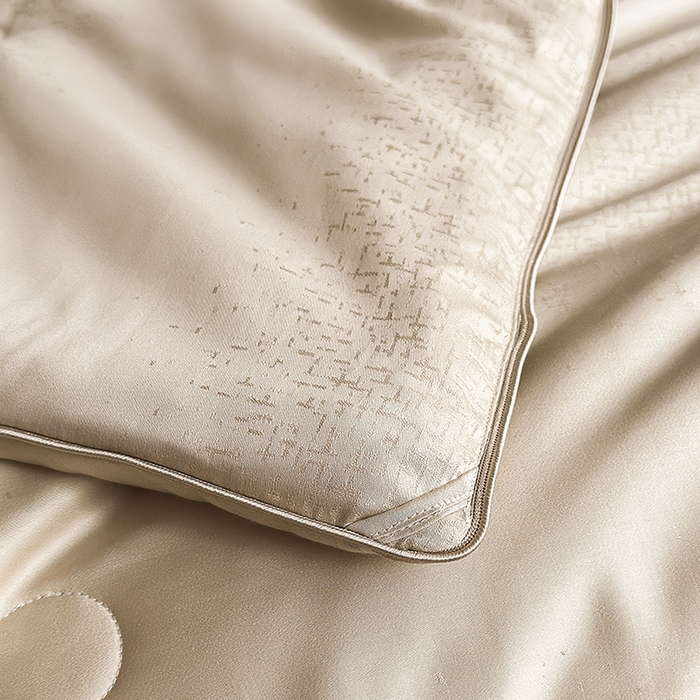 91家纺网 家纺一手货源 找家纺 （总）娇逸家居 2025新款60支天丝棉提花贵妇银丝春秋被被子被芯可配同系列枕套床单