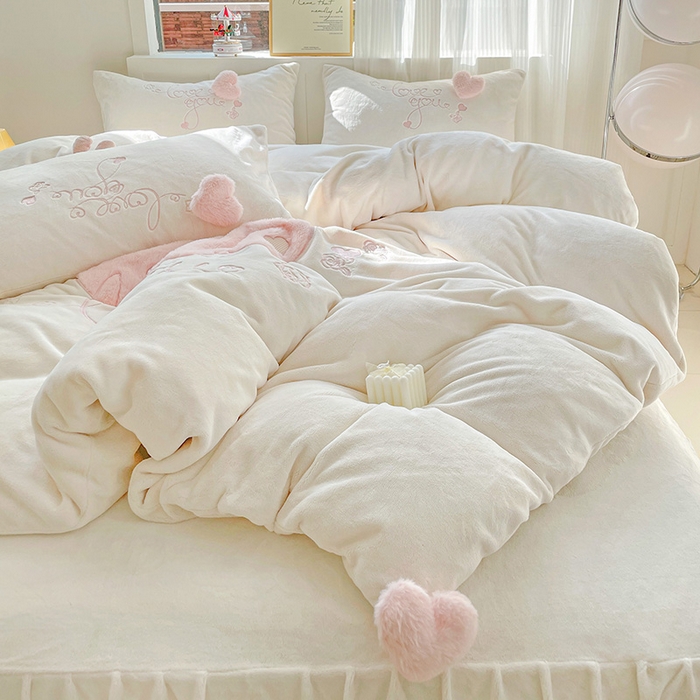 91家纺网 家纺一手货源 找家纺 （总）亲亲公主 2025新款爱心 LOVE YOU 保暖四件套