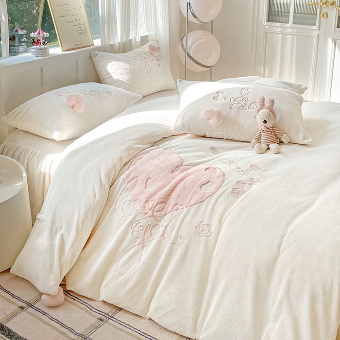 91家纺网 家纺一手货源 找家纺 （总）亲亲公主 2025新款爱心 LOVE YOU 保暖四件套