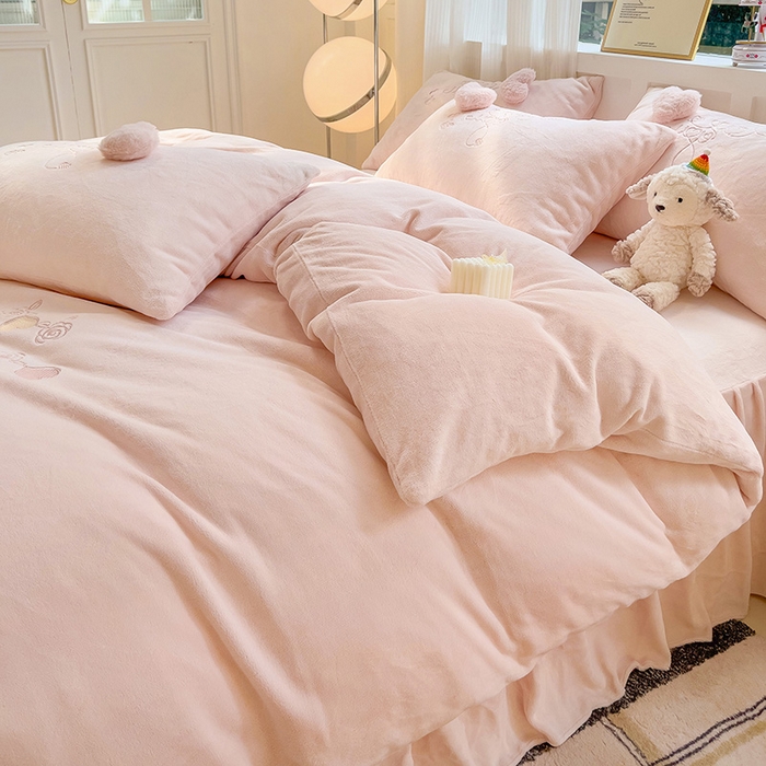 91家纺网 家纺一手货源 找家纺 亲亲公主 2025新款爱心 LOVE YOU 保暖四件套 浅粉玉