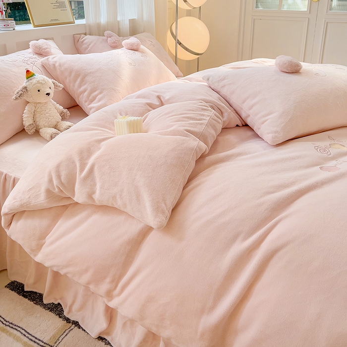 91家纺网 家纺一手货源 找家纺 亲亲公主 2025新款爱心 LOVE YOU 保暖四件套 浅粉玉