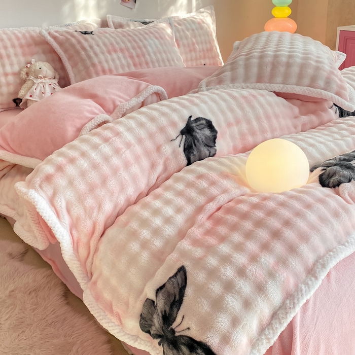 91家纺网 家纺一手货源 找家纺 悦织湾家纺 2025新款床单床笠款A类仿兔毛绒印花泡泡四件套轻奢牛奶绒四件套单双人学生宿舍 泡泡彩色蝴蝶