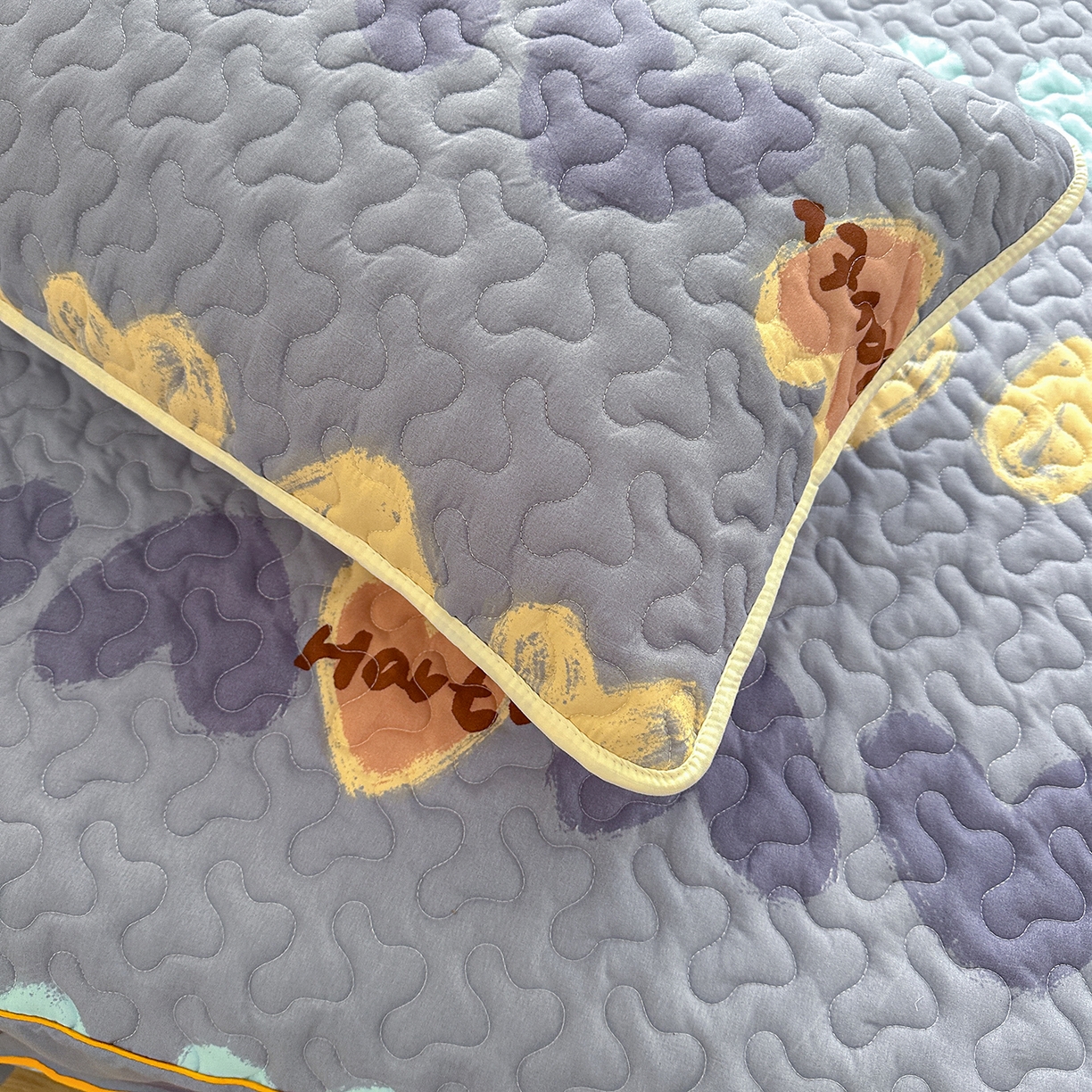 91家纺网 家纺一手货源 找家纺 笠裙家纺 2025新款磨毛夹棉S边单件三件套韩版防滑床裙单床裙床裙单件 心定律