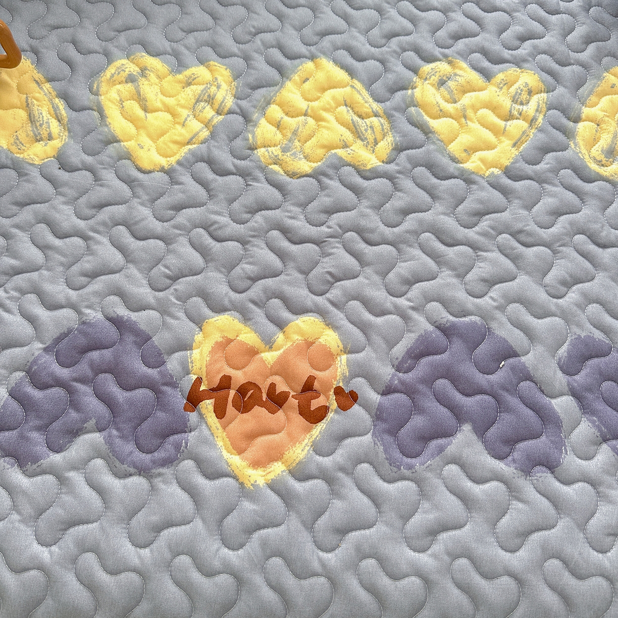 91家纺网 家纺一手货源 找家纺 笠裙家纺 2025新款磨毛夹棉S边单件三件套韩版防滑床裙单床裙床裙单件 心定律