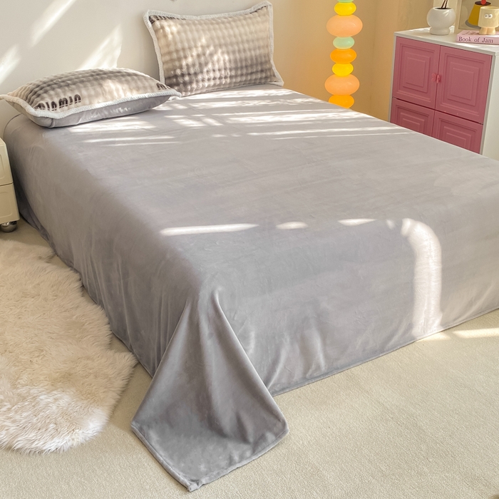 91家纺网 家纺一手货源 找家纺 悦织湾家纺 2025新款床单床笠款A类仿兔毛绒印花泡泡四件套轻奢牛奶绒四件套单双人学生宿舍 泡泡咪咪灰