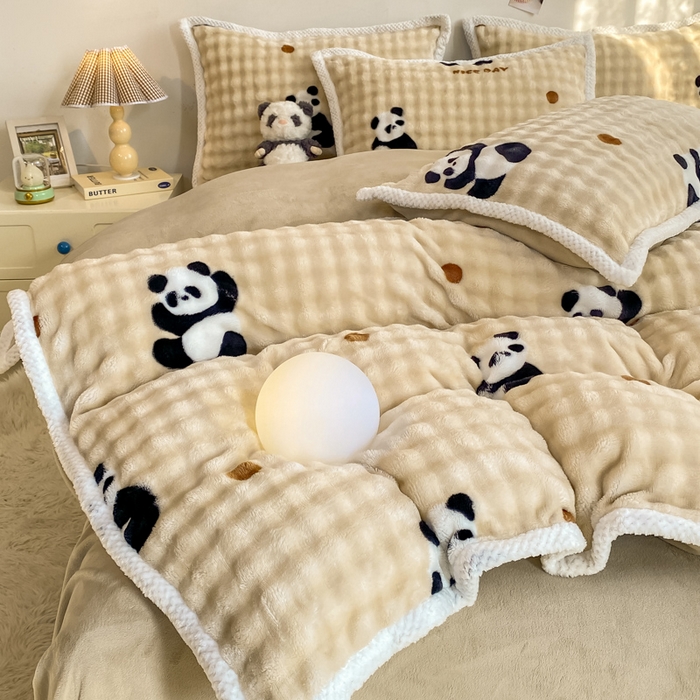 91家纺网 家纺一手货源 找家纺 悦织湾家纺 2025新款床单床笠款A类仿兔毛绒印花泡泡四件套轻奢牛奶绒四件套单双人学生宿舍 泡泡熊猫咖