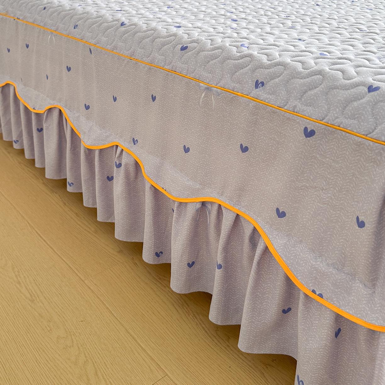 91家纺网 家纺一手货源 找家纺 笠裙家纺 2025新款磨毛夹棉S边单件三件套韩版防滑床裙单床裙床裙单件 心率