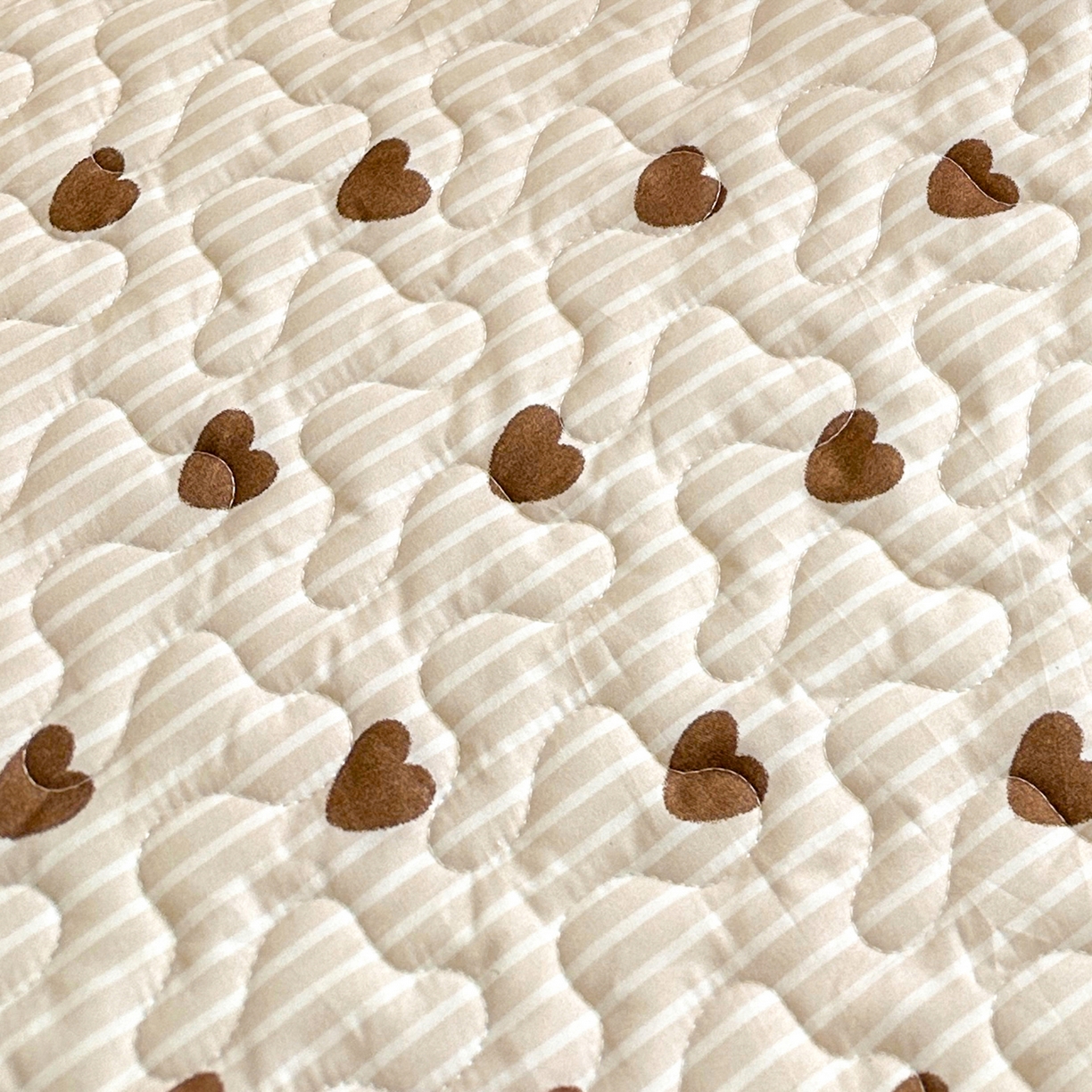 91家纺网 家纺一手货源 找家纺 笠裙家纺 2025新款磨毛夹棉S边单件三件套韩版防滑床裙单床裙床裙单件 心意