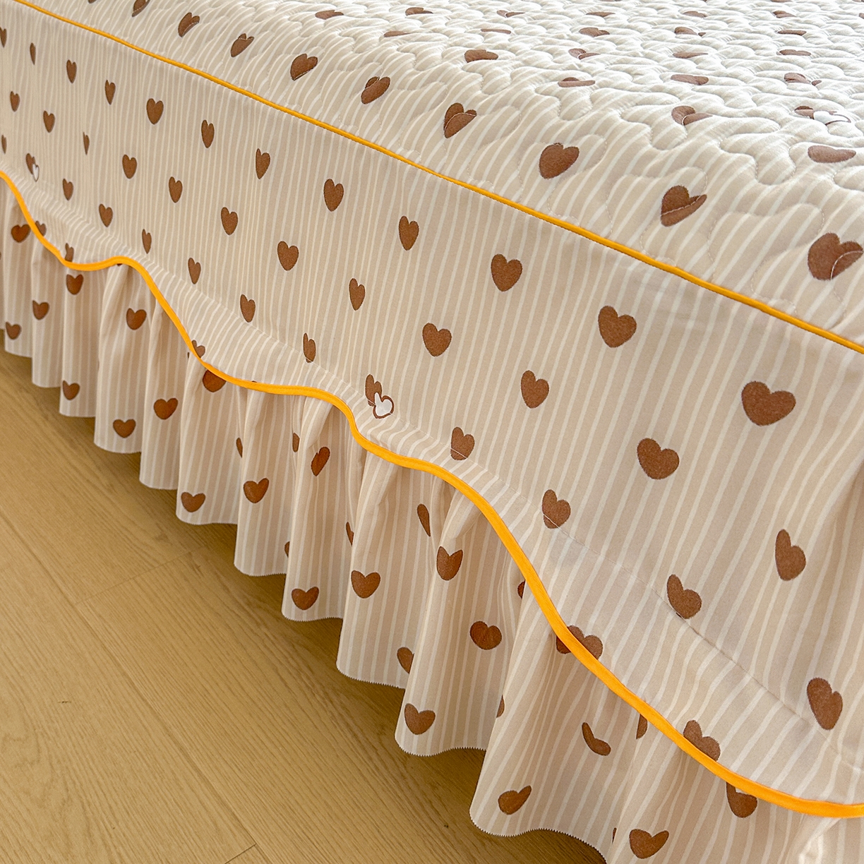 91家纺网 家纺一手货源 找家纺 笠裙家纺 2025新款磨毛夹棉S边单件三件套韩版防滑床裙单床裙床裙单件 心意