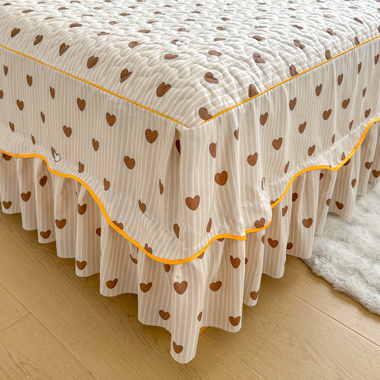 91家纺网 家纺一手货源 找家纺 笠裙家纺 2025新款磨毛夹棉S边单件三件套韩版防滑床裙单床裙床裙单件 心意