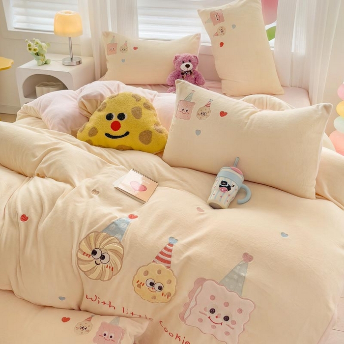 91家纺网 家纺一手货源 找家纺 （总）亲亲公主 2025新款牛奶绒贴布绣四件套-曲奇