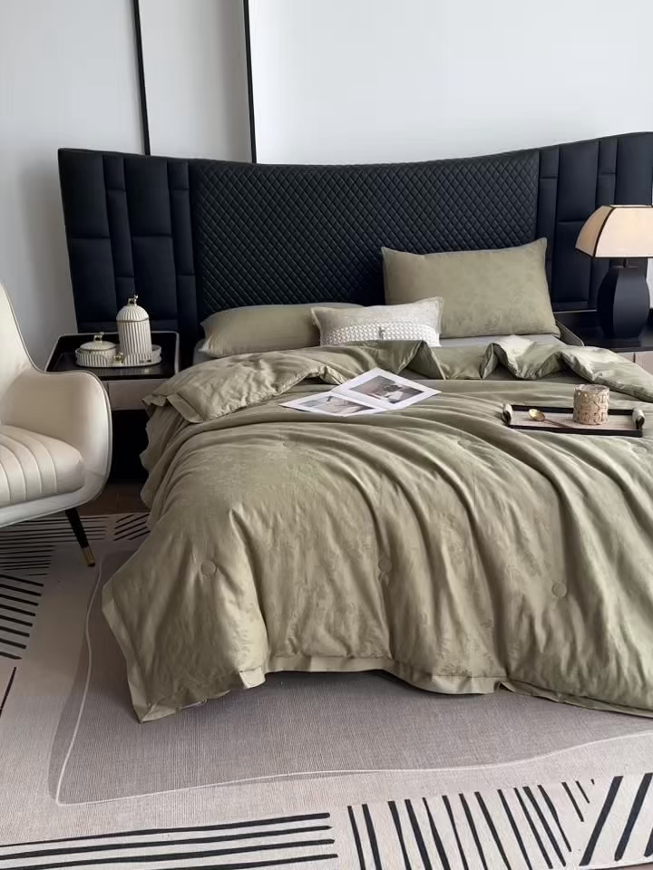 91家纺网 家纺一手货源 找家纺 娇逸家居 2025新款60支全棉纯棉提花水洗棉春秋被被子被芯 可配同系列枕套床单 枫翎绿