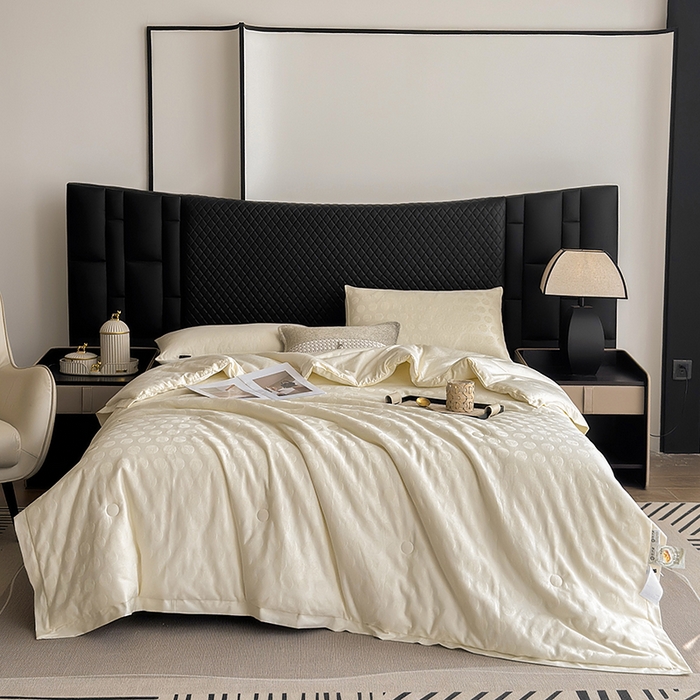 91家纺网 家纺一手货源 找家纺 娇逸家居 2025新款60支全棉纯棉提花水洗棉春秋被被子被芯 可配同系列枕套床单 浮光白