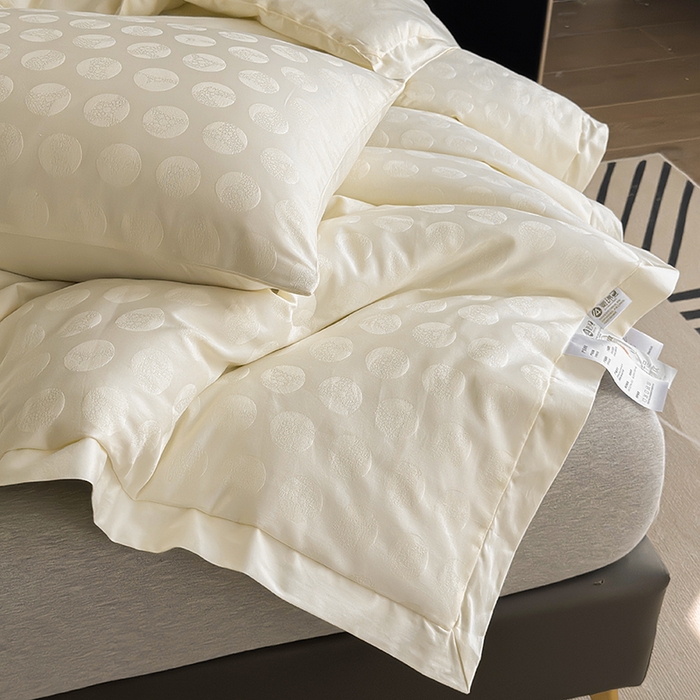 91家纺网 家纺一手货源 找家纺 娇逸家居 2025新款60支全棉纯棉提花水洗棉春秋被被子被芯 可配同系列枕套床单 浮光白