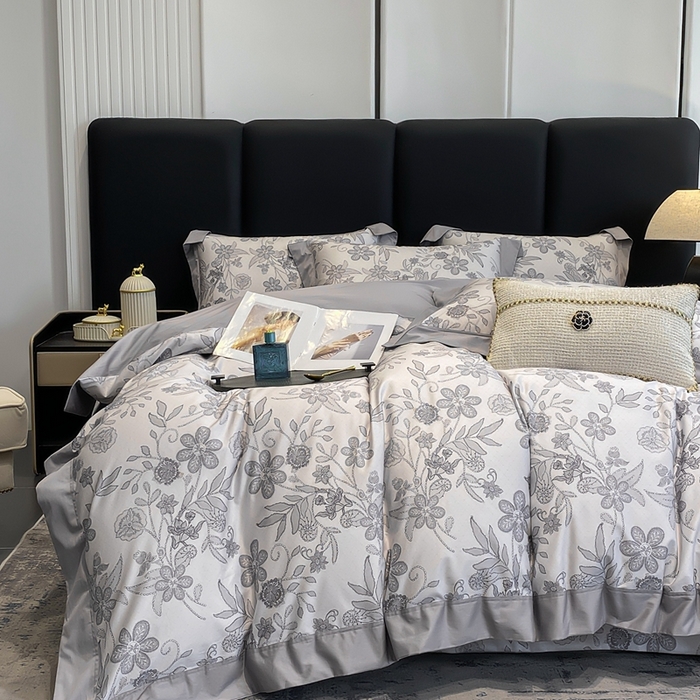 91家纺网 家纺一手货源 找家纺 娇逸家居 2025新款100支新疆长绒棉纯棉数码印花全棉四件套（专版花型） 初语-灰