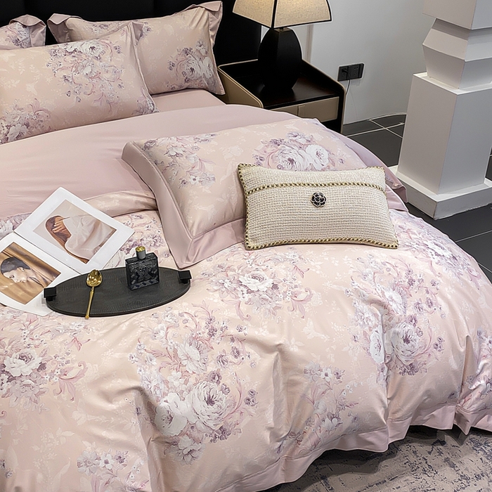 91家纺网 家纺一手货源 找家纺 娇逸家居 2025新款100支新疆长绒棉纯棉数码印花全棉四件套（专版花型） 伊芙琳-粉