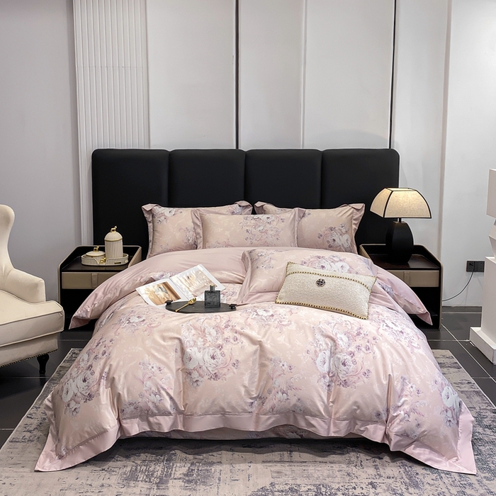 91家纺网 家纺一手货源 找家纺 娇逸家居 2025新款100支新疆长绒棉纯棉数码印花全棉四件套（专版花型） 伊芙琳-粉