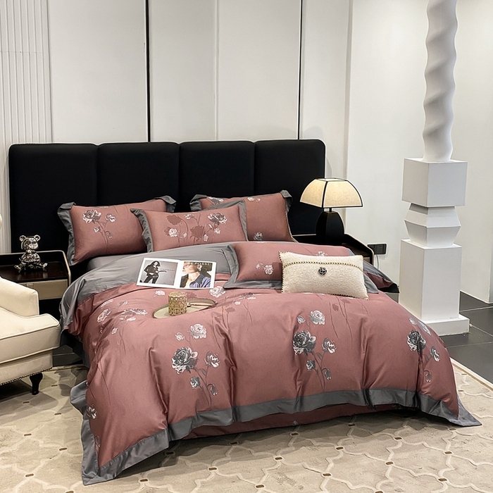 91家纺网 家纺一手货源 找家纺 娇逸家居 2025新款100支新疆长绒棉纯棉数码印花全棉四件套（专版花型） 允棠红