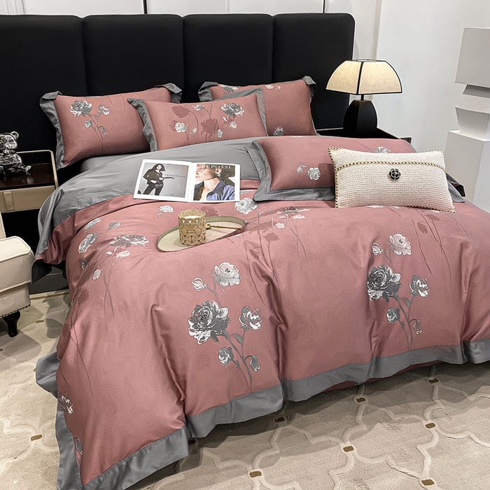 91家纺网 家纺一手货源 找家纺 娇逸家居 2025新款100支新疆长绒棉纯棉数码印花全棉四件套（专版花型） 允棠红