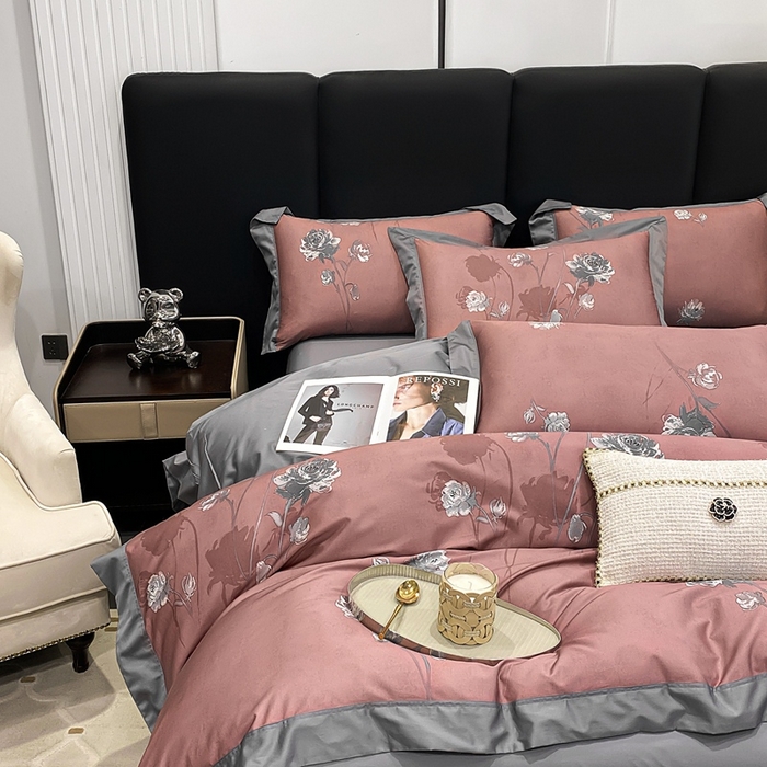 91家纺网 家纺一手货源 找家纺 娇逸家居 2025新款100支新疆长绒棉纯棉数码印花全棉四件套（专版花型） 允棠红