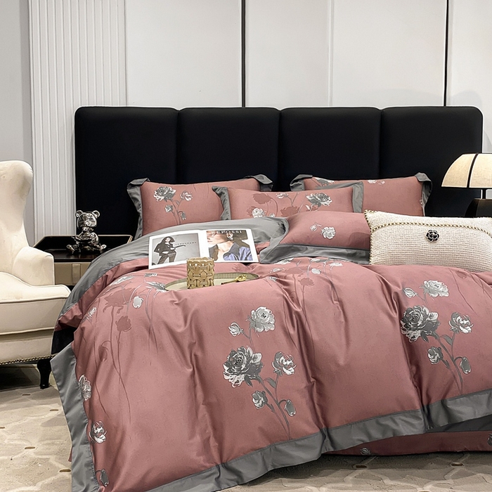 91家纺网 家纺一手货源 找家纺 娇逸家居 2025新款100支新疆长绒棉纯棉数码印花全棉四件套（专版花型） 允棠红