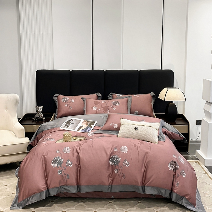 91家纺网 家纺一手货源 找家纺 娇逸家居 2025新款100支新疆长绒棉纯棉数码印花全棉四件套（专版花型） 允棠红