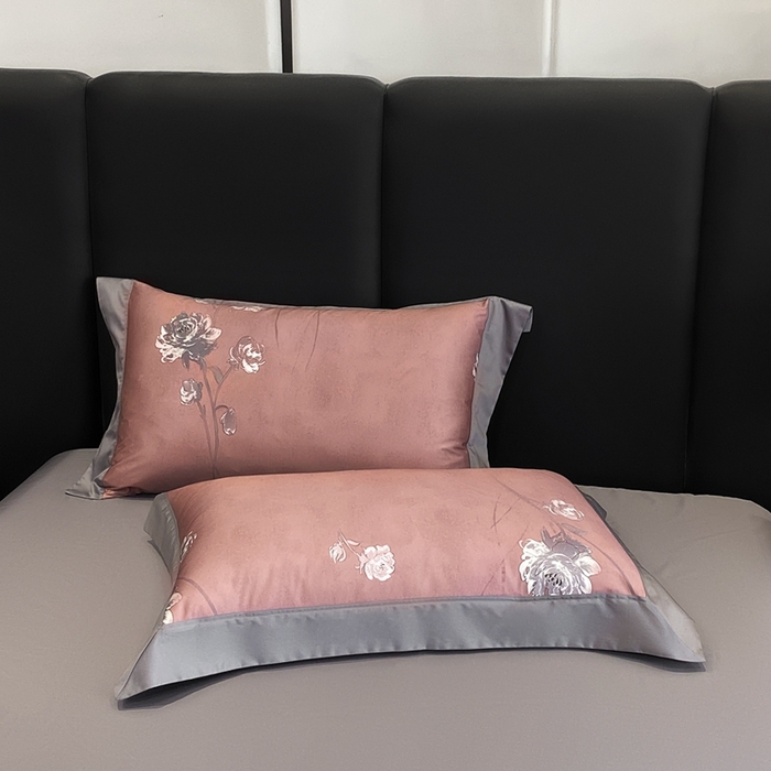 91家纺网 家纺一手货源 找家纺 娇逸家居 2025新款100支新疆长绒棉纯棉数码印花全棉四件套（专版花型） 允棠红