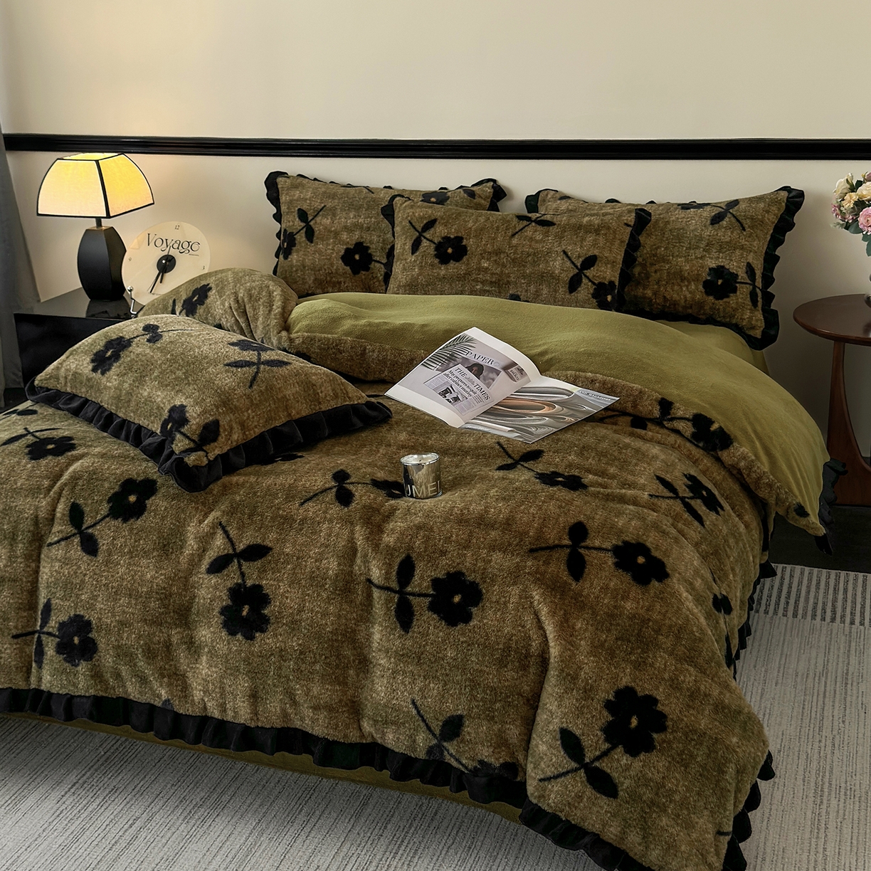 91家纺网 家纺一手货源 找家纺 金艾草 2025新款兔毛法式床单款四件套 繁花咖