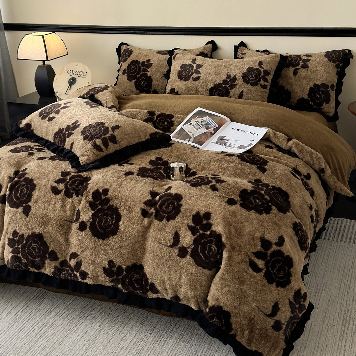 91家纺网 家纺一手货源 找家纺 金艾草 2025新款兔毛法式床单款四件套 盛放咖