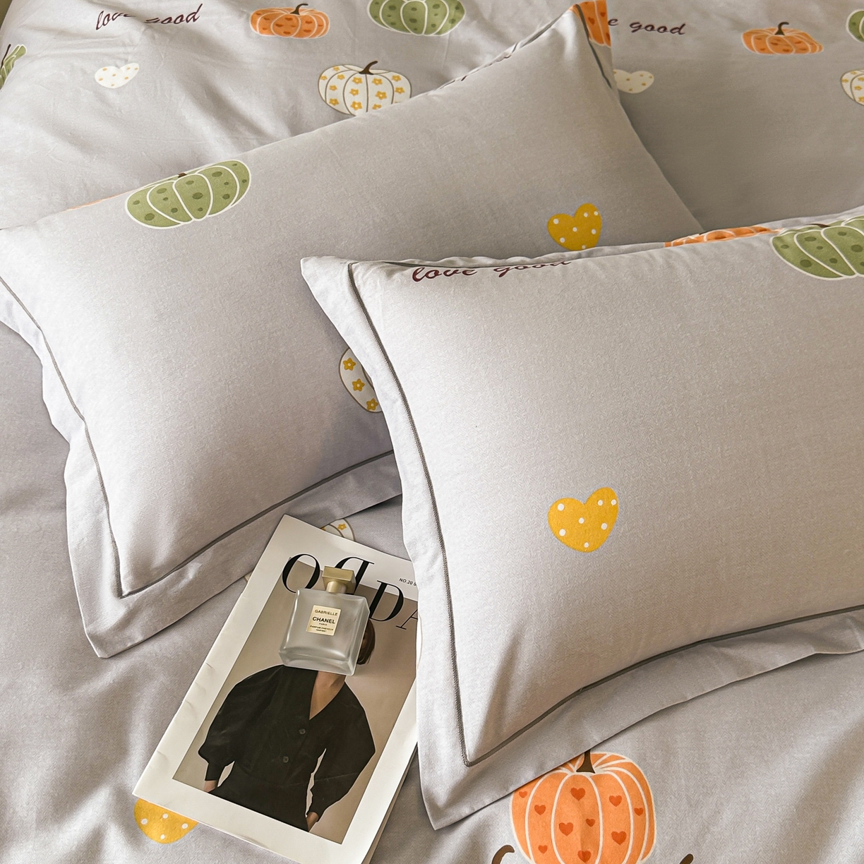 91家纺网 家纺一手货源 找家纺 磨毛世家家纺 2025新款生态四件套 南瓜甜心-灰