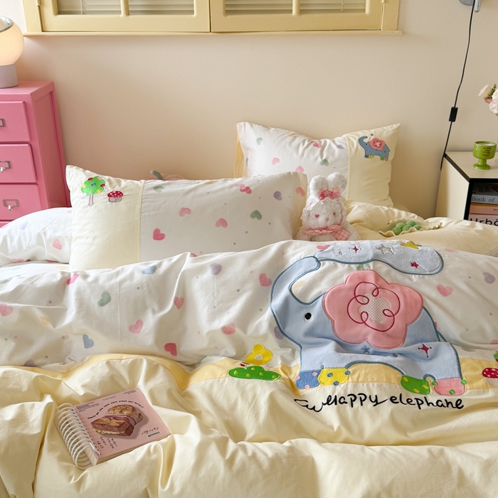 91家纺网 家纺一手货源 找家纺 （总）柚子YOUTH 2025新款全棉纯棉工艺款13070贴布绣四件套,爱心小象,毛绒小狗,蘑菇女孩,星星法师