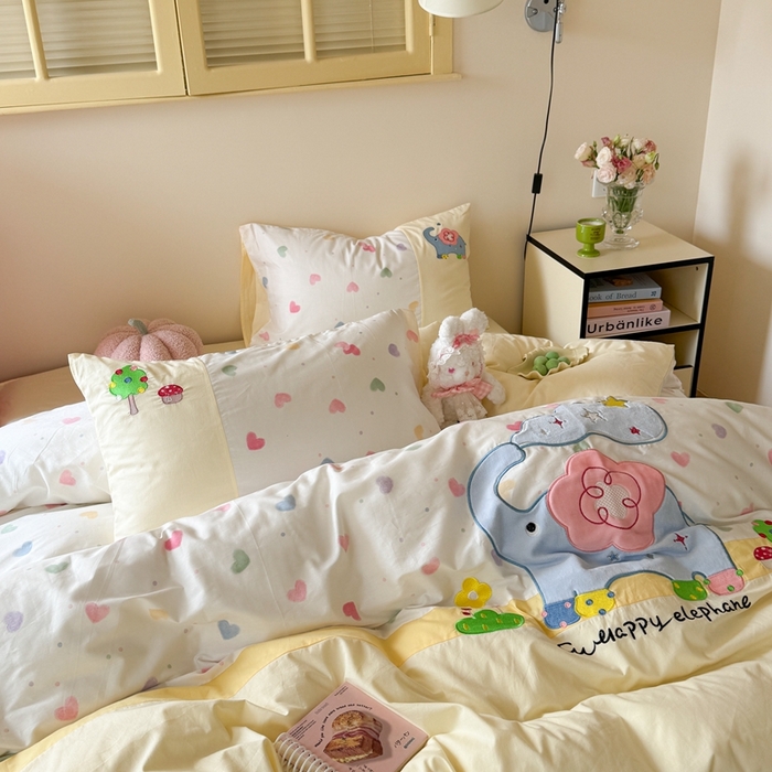 91家纺网 家纺一手货源 找家纺 柚子YOUTH 2025新款全棉纯棉工艺款13070贴布绣四件套 爱心小象