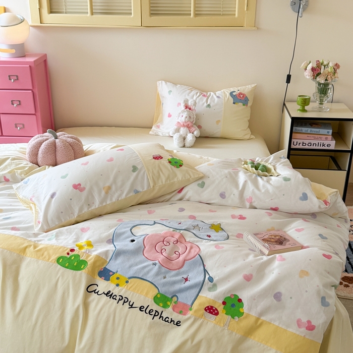 91家纺网 家纺一手货源 找家纺 柚子YOUTH 2025新款全棉纯棉工艺款13070贴布绣四件套 爱心小象