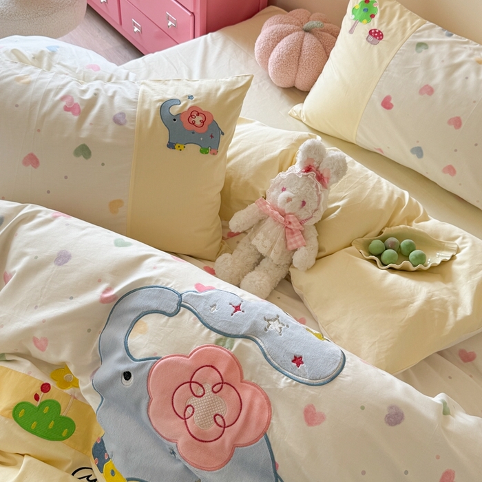 91家纺网 家纺一手货源 找家纺 柚子YOUTH 2025新款全棉纯棉工艺款13070贴布绣四件套 爱心小象