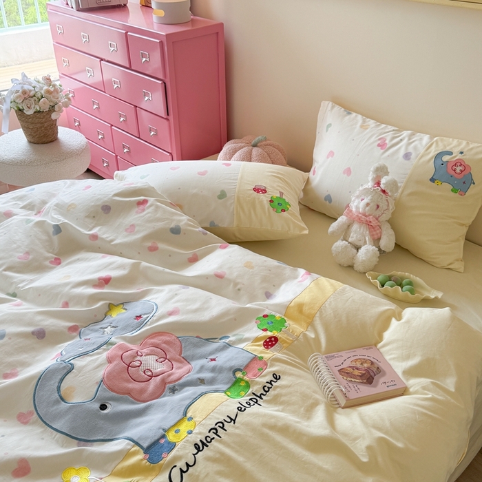 91家纺网 家纺一手货源 找家纺 柚子YOUTH 2025新款全棉纯棉工艺款13070贴布绣四件套 爱心小象