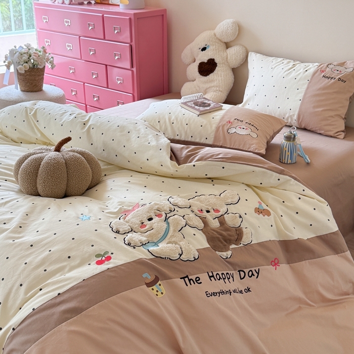 91家纺网 家纺一手货源 找家纺 柚子YOUTH 2025新款全棉纯棉工艺款13070贴布绣四件套 毛绒小狗