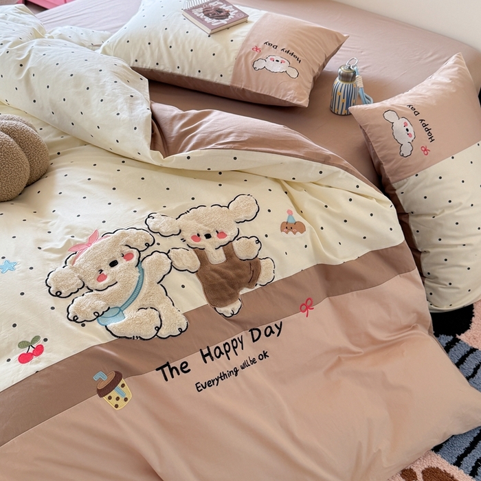 91家纺网 家纺一手货源 找家纺 柚子YOUTH 2025新款全棉纯棉工艺款13070贴布绣四件套 毛绒小狗