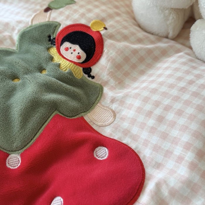 91家纺网 家纺一手货源 找家纺 柚子YOUTH 2025新款全棉纯棉工艺款13070贴布绣四件套 蘑菇女孩