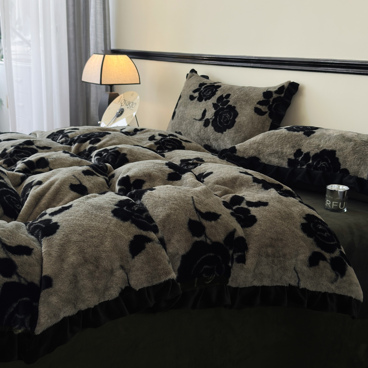 91家纺网 家纺一手货源 找家纺 金艾草 2025新款兔毛法式床单款四件套 盛放灰