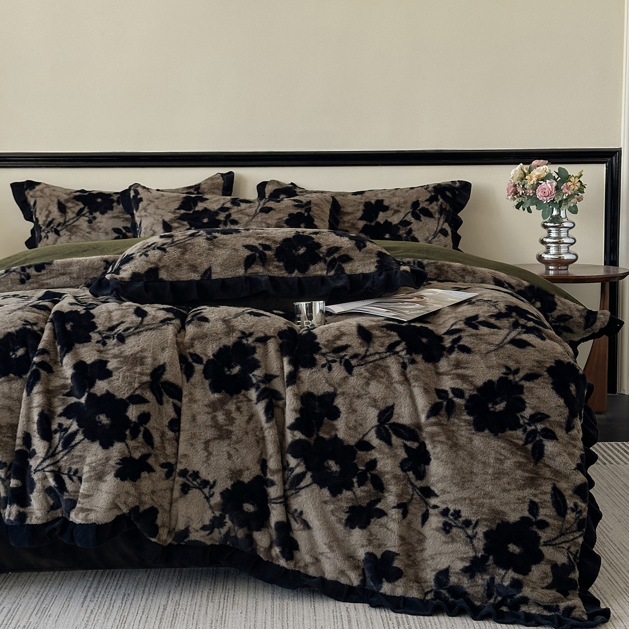 91家纺网 家纺一手货源 找家纺 金艾草 2025新款兔毛法式床单款四件套 简爱