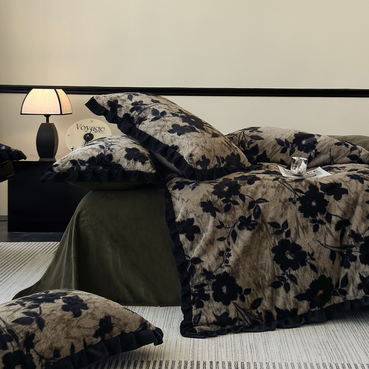 91家纺网 家纺一手货源 找家纺 金艾草 2025新款兔毛法式床单款四件套 简爱