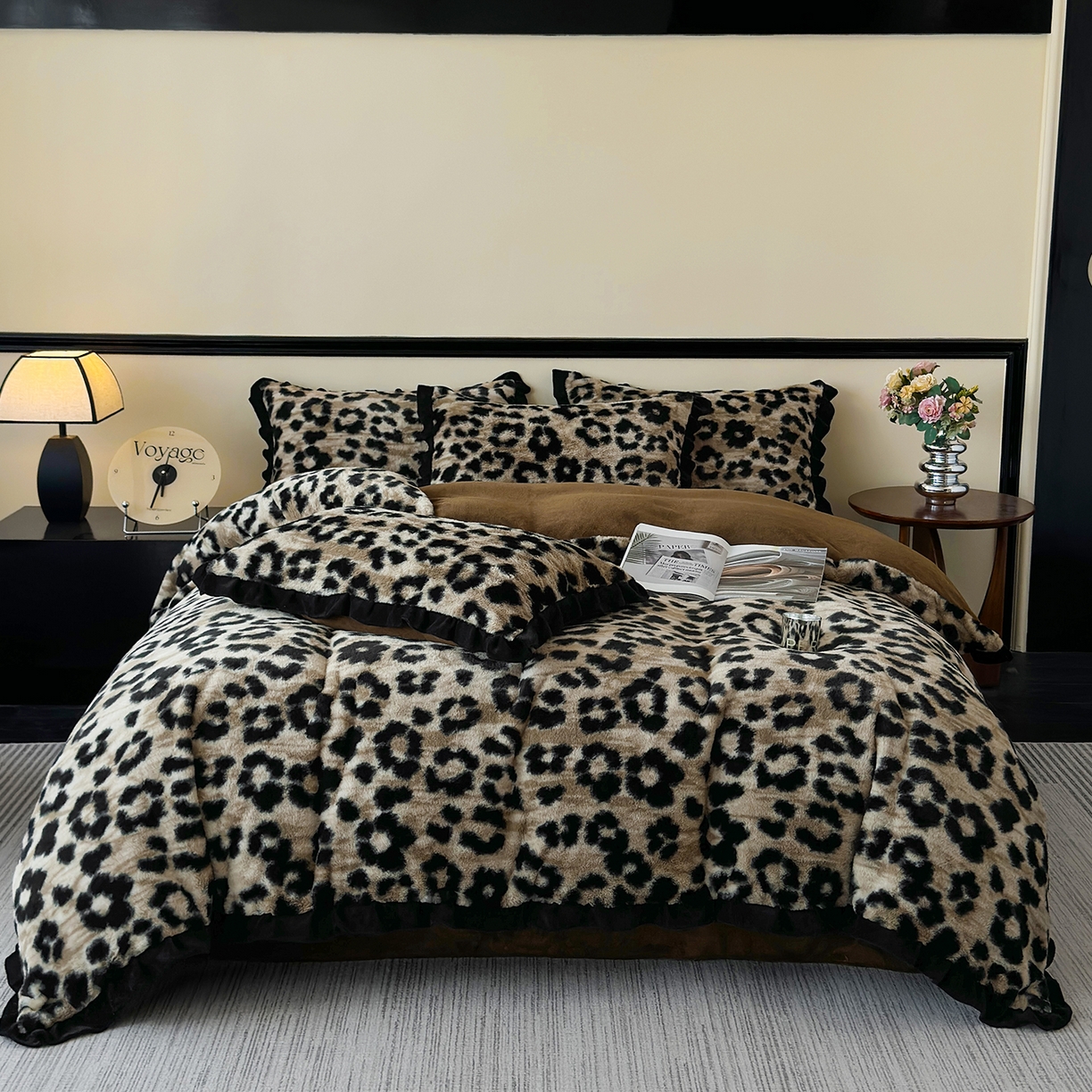 91家纺网 家纺一手货源 找家纺 金艾草 2025新款兔毛法式床单款四件套 豹纹