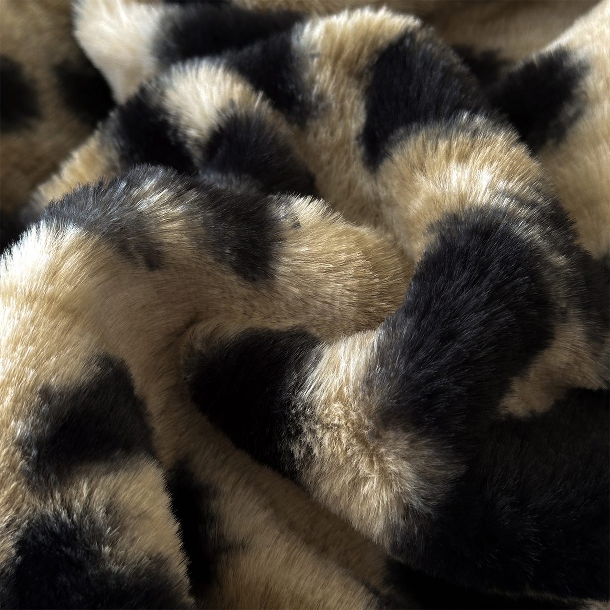 91家纺网 家纺一手货源 找家纺 金艾草 2025新款兔毛法式床单款四件套 豹纹