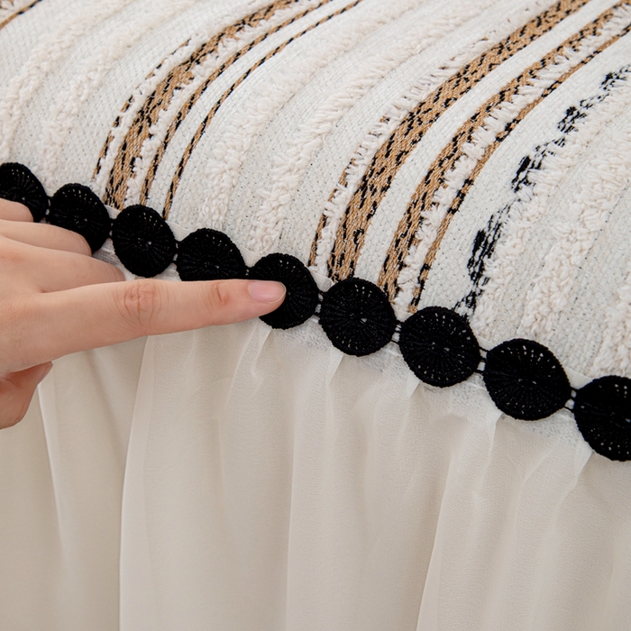 91家纺网 家纺一手货源 找家纺 沐沐家纺 2026新款织织暮圆点沙发巾-场景一 浅咖