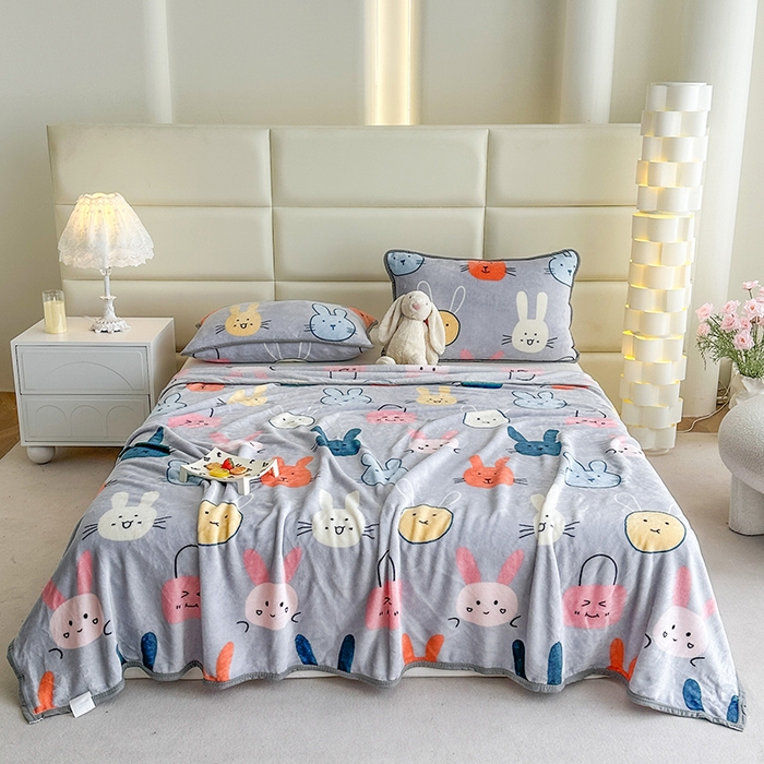 91家纺网 家纺一手货源 找家纺 （总）欧喜璐 2025新款卡通印花加厚牛奶绒多功能毛毯