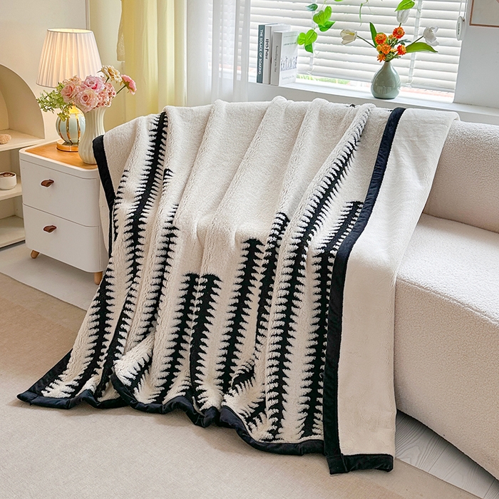 91家纺网 家纺一手货源 找家纺 宜派家纺 2025新款黑白阳离子复合多功能毛毯 节节高