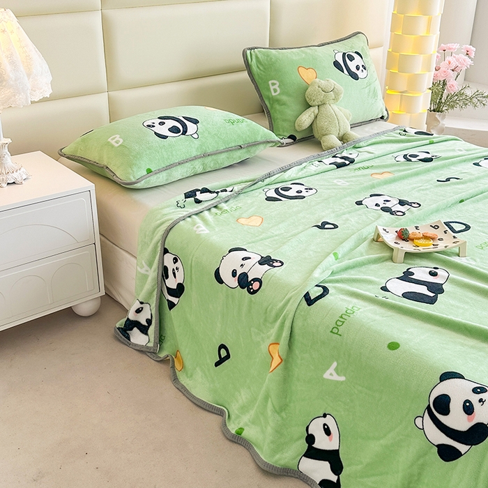 91家纺网 家纺一手货源 找家纺 欧喜璐 2025新款卡通印花加厚牛奶绒多功能毛毯 国宝