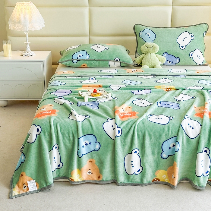 91家纺网 家纺一手货源 找家纺 欧喜璐 2025新款卡通印花加厚牛奶绒多功能毛毯 快乐熊