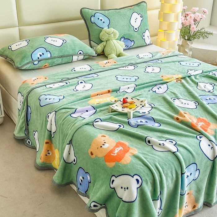 91家纺网 家纺一手货源 找家纺 欧喜璐 2025新款卡通印花加厚牛奶绒多功能毛毯 快乐熊